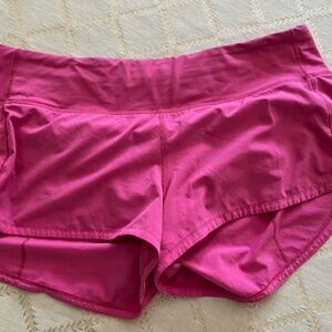 Lululemon low rise speed up shorts